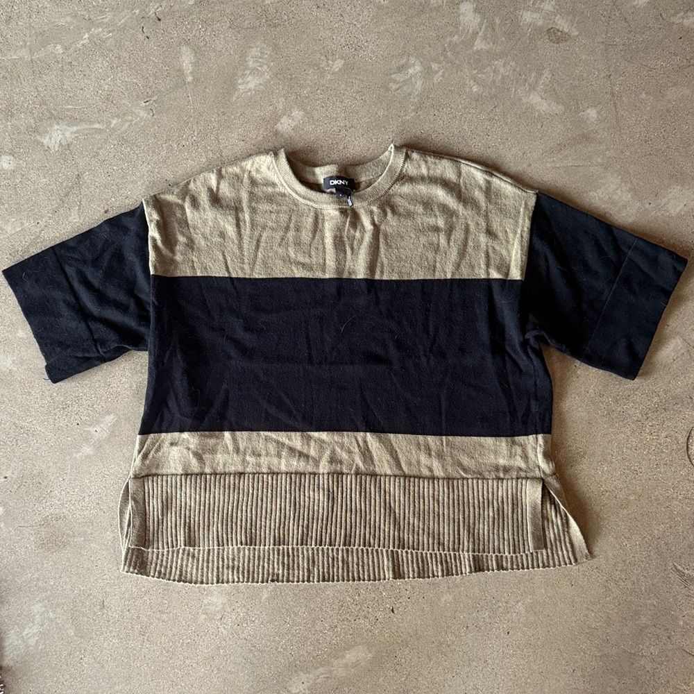 DKNY Beige Knit short sleeve top/ Sweater